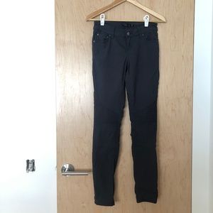 Prana Brenna Pant